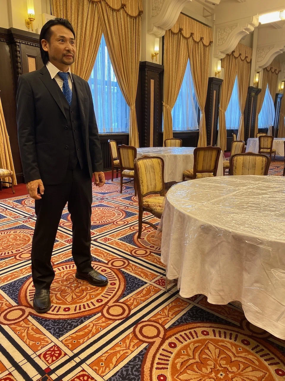半沢直樹の東京中央銀行・役員会議室のロケ地で土下座をしてきました