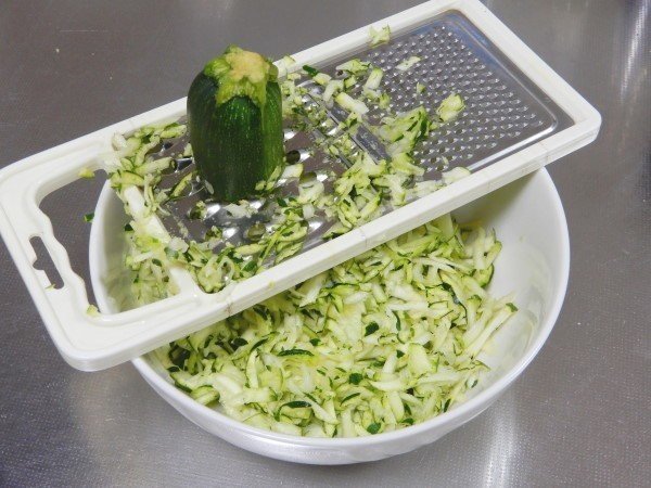 フランチェスコの今日の一品 ズッキーニのリングイーネ イタリア料理教室カーザ ブルーザ Note フランチェスコの今日の一品 ズッキーニのリングイーネ イタリア料理教室カーザ ブルーザ Note