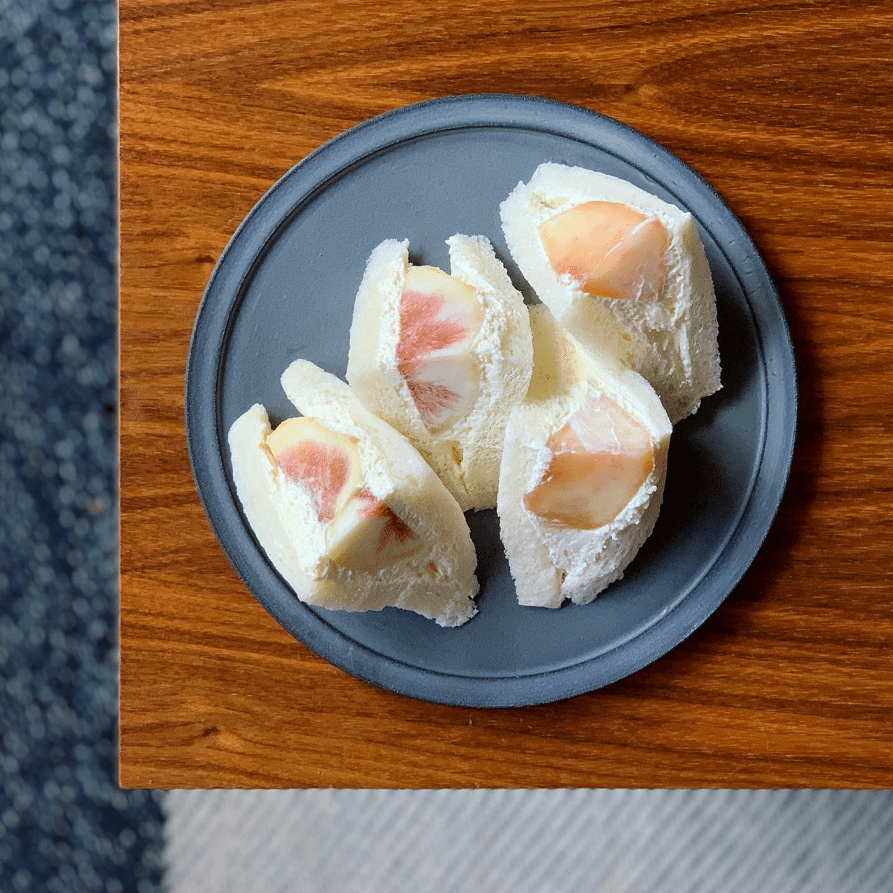 桃といちじくのフルーツサンド みずのさちこ Note