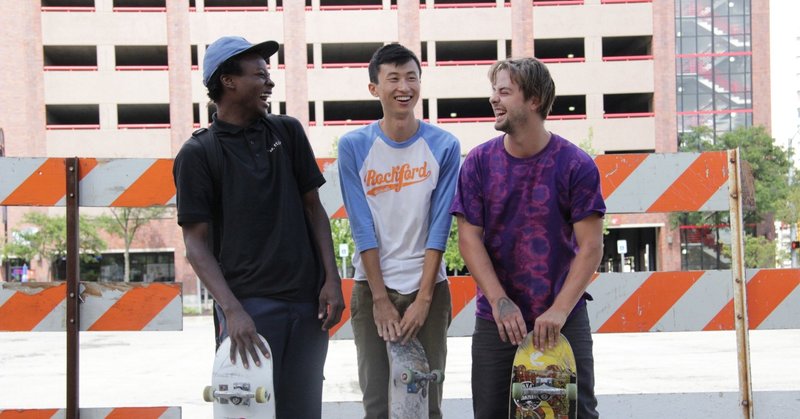 スケボー仲間割 1000円で 行き止まりの世界に生まれて を見られる 映画配給会社ビターズ エンド note