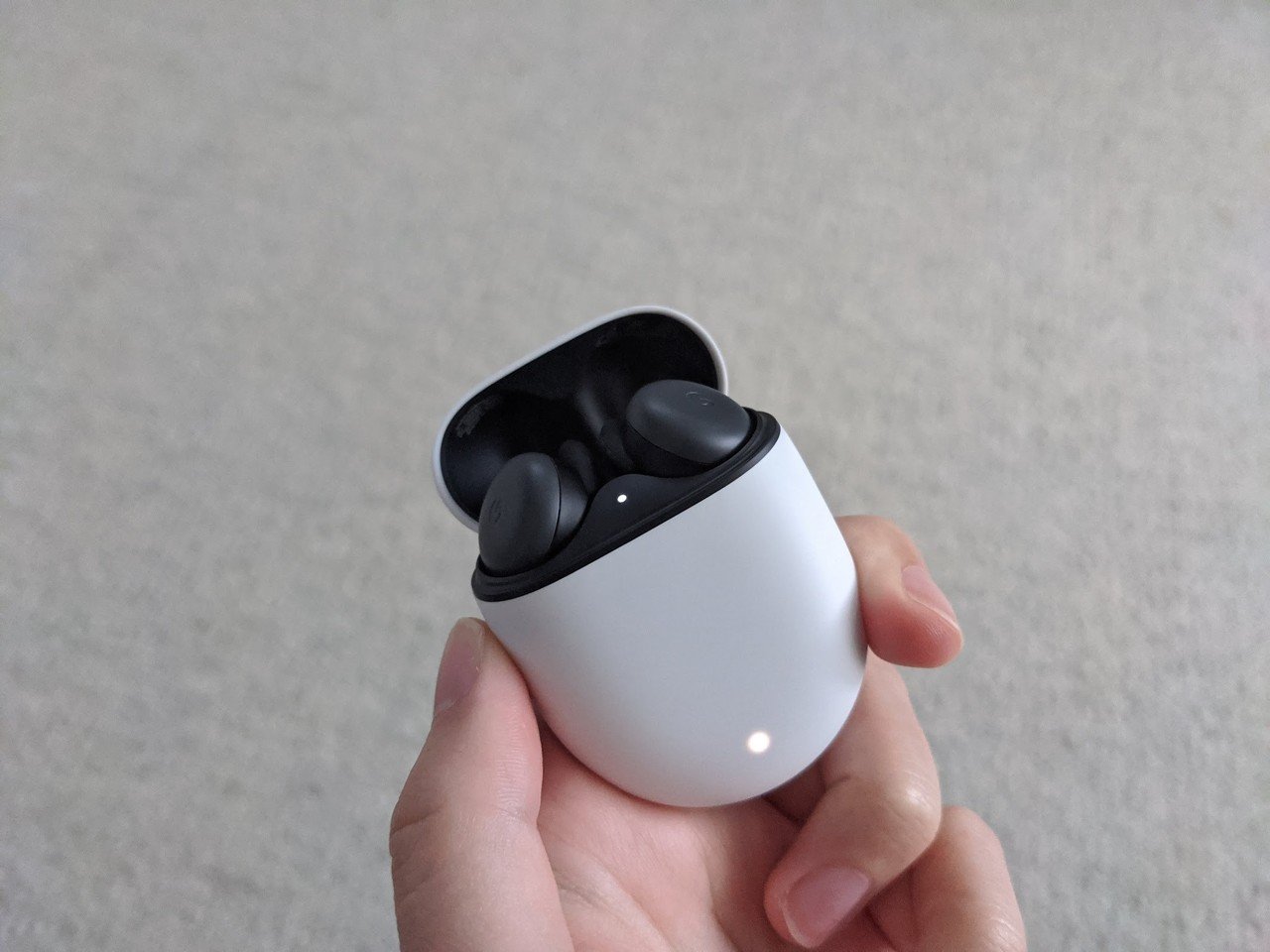Google Pixel Buds ワイヤレスイヤホン 黒 新色！「Pixel Buds A-Series」Charcoal追加 – Jetstream BLOG