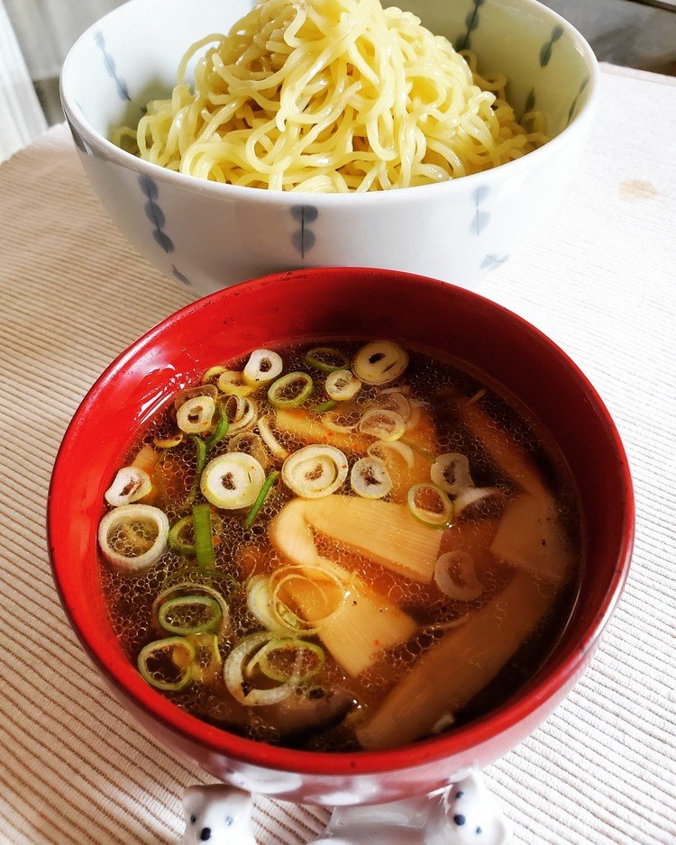 竹の子入つけそば麺は全く別物ですがつけ汁は中野栄楽インスパイヤ模すの楽しい