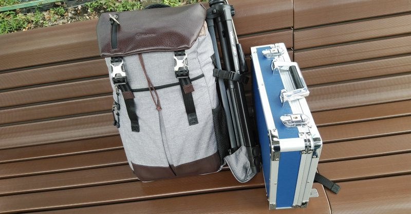 使いやすいカメラリュックはどれか 下司 智津惠 Geshi Chizue 月と流星群 Note