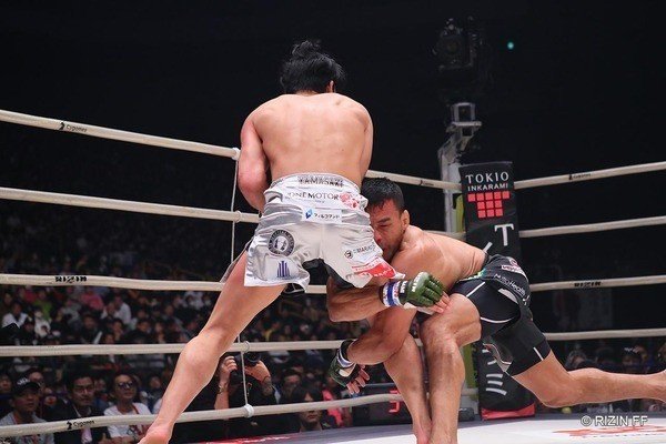 僕が朝倉未来に 格闘家なんてやめちまえ と思うワケ おすし Note