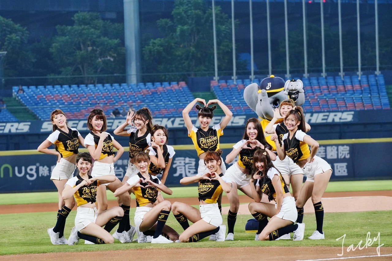 203.【2020年峮峮応援記録 9月-1】峮峮（チュンチュン）、新ユニ効果で