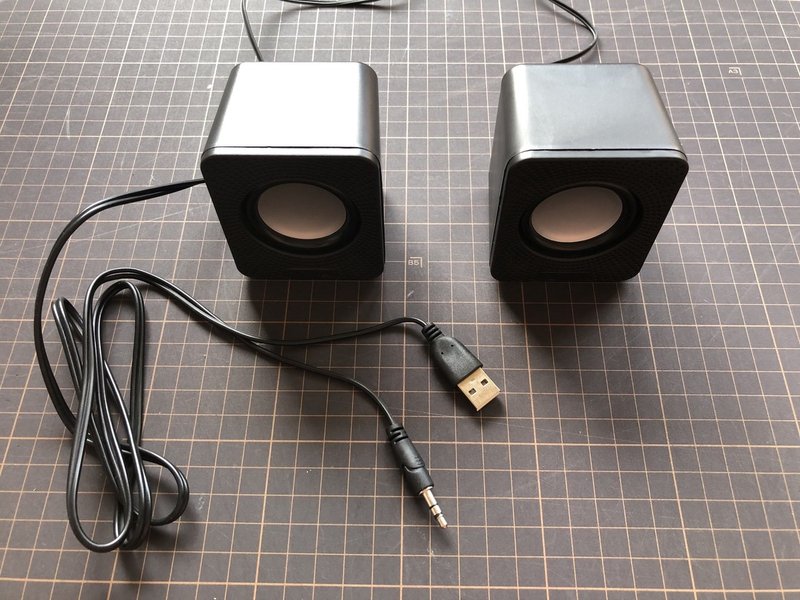 テレワークにぴったり かなりそこそこな音 がするダイソーの300円スピーカーを心からおすすめする理由 Gorolib Note
