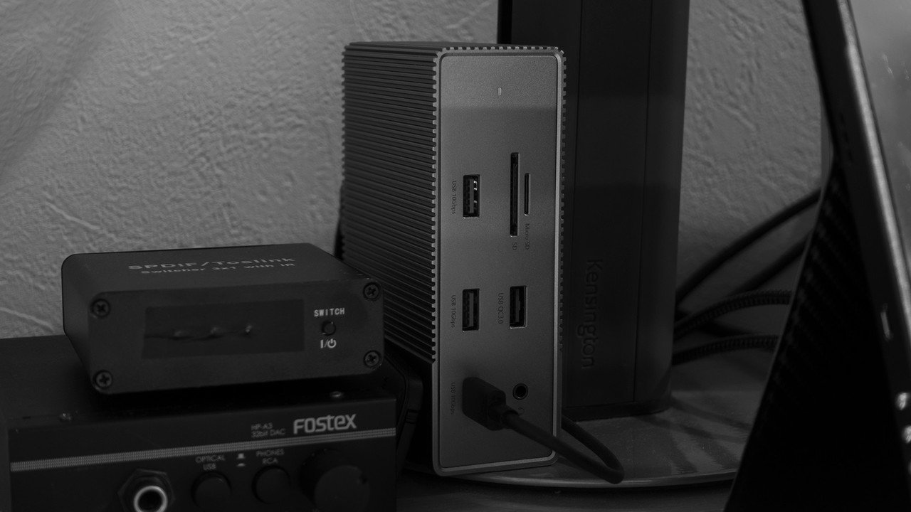 HyperDrive GEN2 18ポート USB-Cハブ HyperDrive GEN2 18-Port USB-C Docking Station + 180W Power