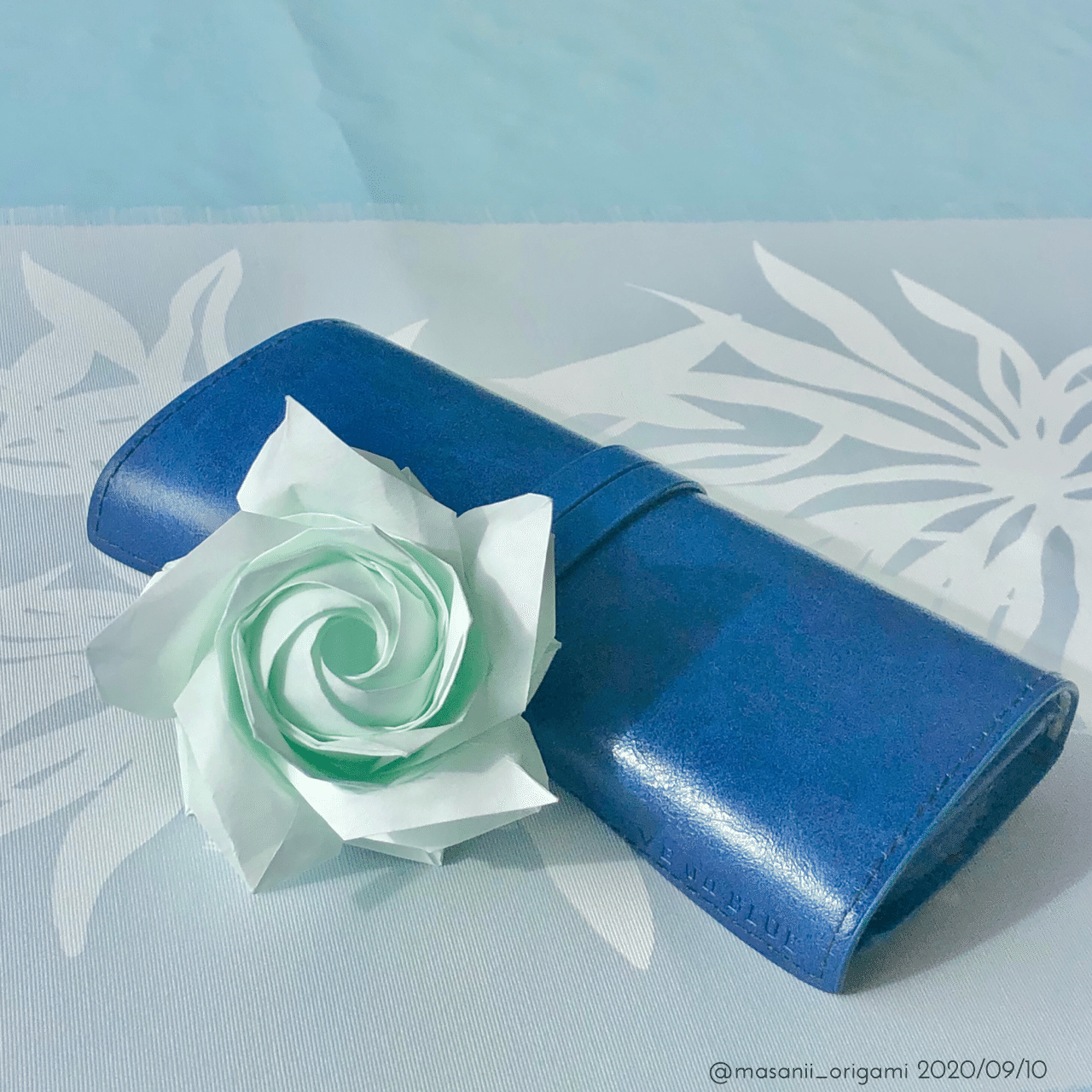 White Sato Rose 贈り物に 白い佐藤ローズ まさにぃ Note