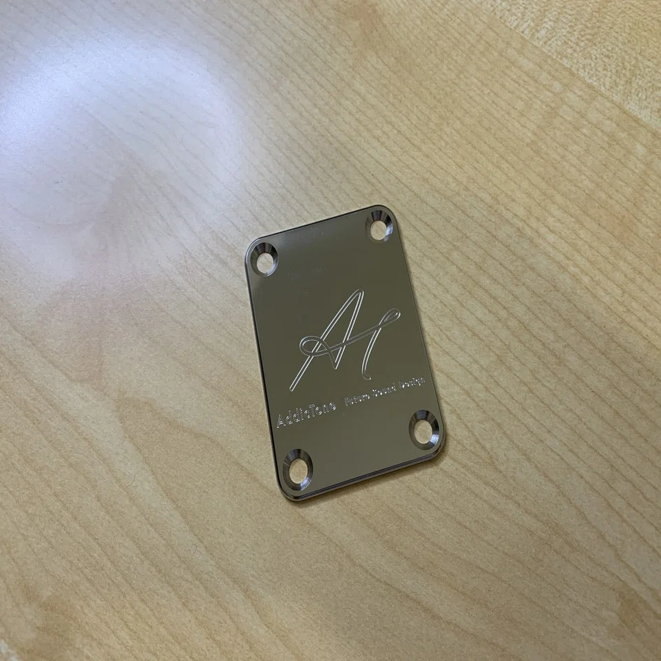 プレートを変えるだけでワンランク上のギターに！！ Addictone NV