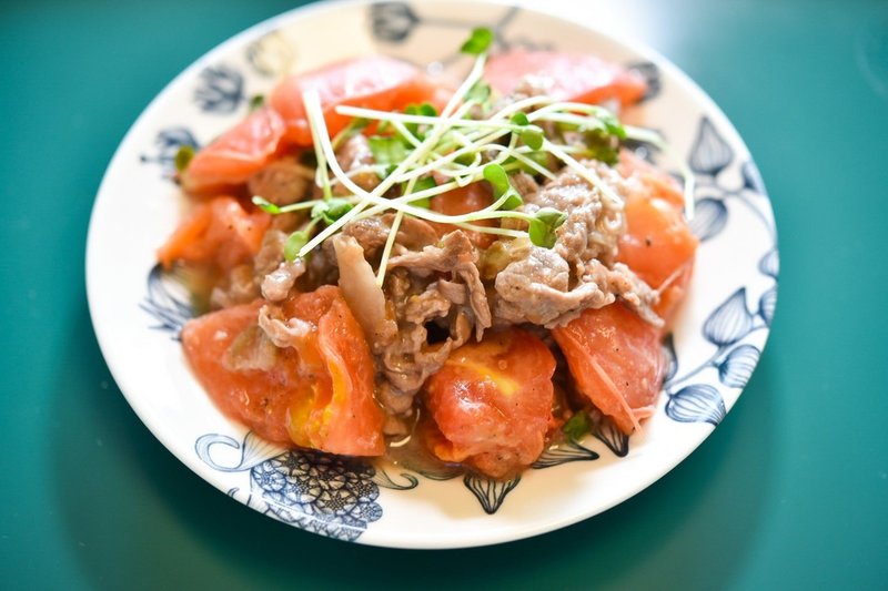 牛肉とトマトのザーサイ炒め Emik Note 牛肉とトマトのザーサイ炒め Emik Note