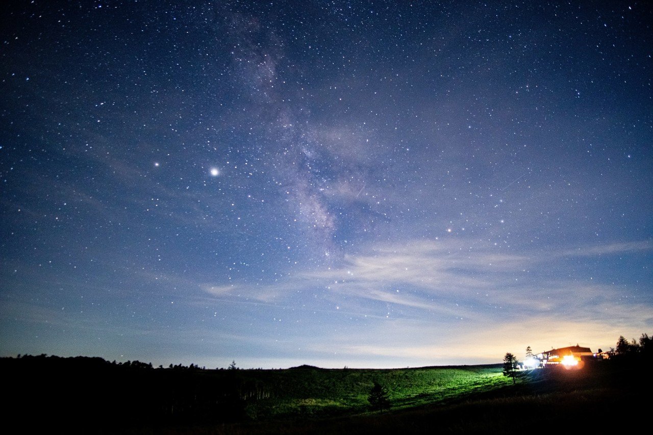 ふぁ　SAMYANG 12mm F2.0 Eマウント　※景色を撮るなら！ SAMYANG AF 12mm F2｜広く写せて意外と使いやすい「超広角レンズ