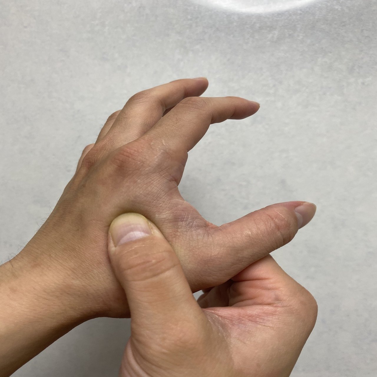 運動器書籍紹介〜えっ！親指を揉むと首の動きが良くなる