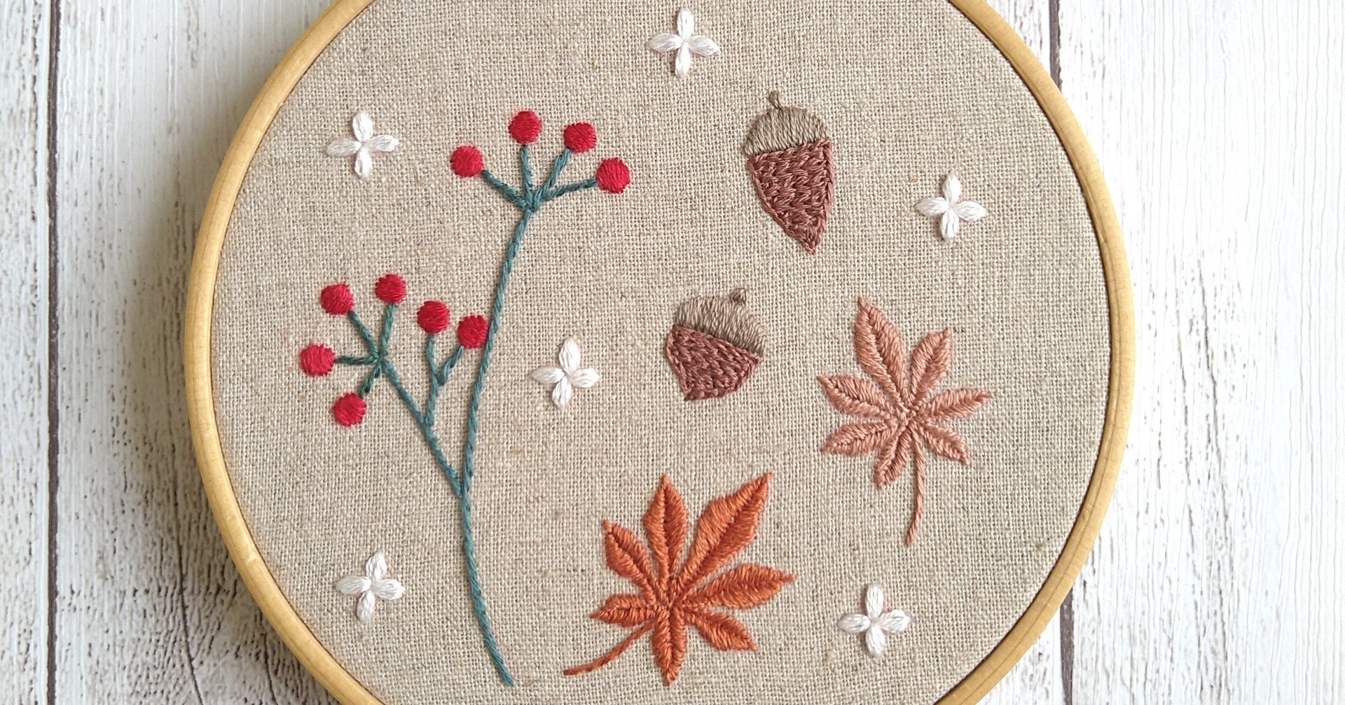秋の植物の図案 無料ダウンロードで刺繍を楽しもう ステップ5 完成 Apostrophe S 刺繍雑貨作家 Note 秋の植物の図案 無料ダウンロードで刺繍を楽しもう ステップ5 完成 Apostrophe S 刺繍雑貨作家 Note