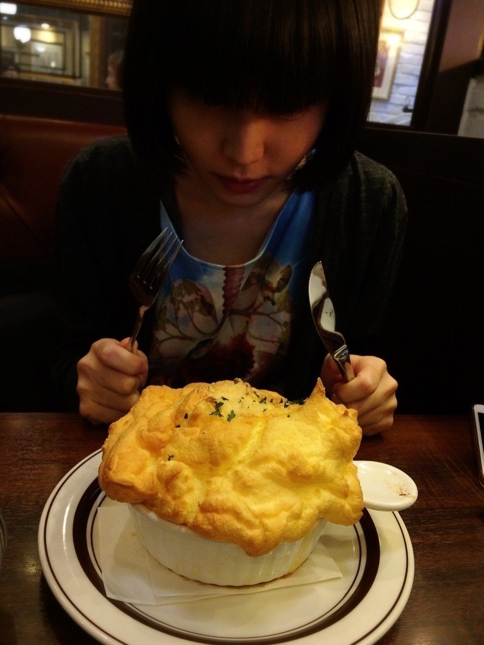 昨日行った星乃珈琲店の店員さんへ 小南泰葉 Official Note
