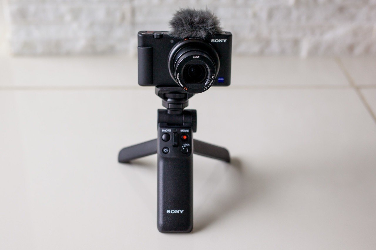 014 ソニーの最強Vlogカメラ「ZV-1」を完全体に!デメリット全て 014 ソニーの最強Vlogカメラ「ZV-1」を完全体に!デメリット全て