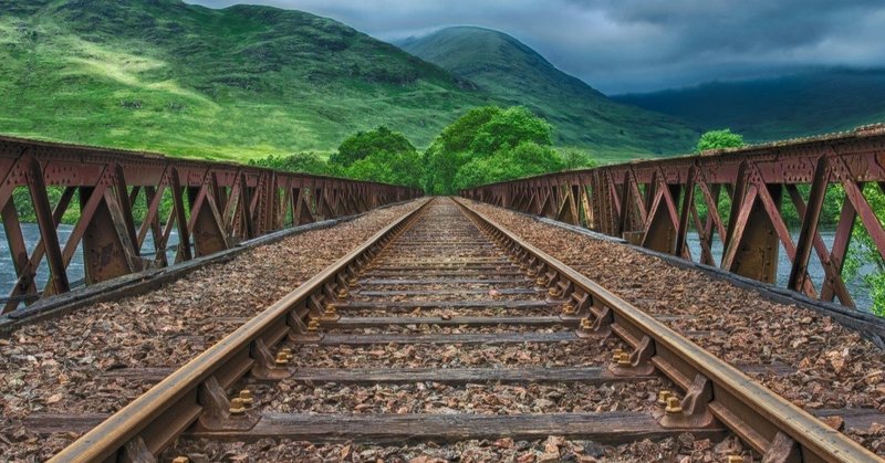 未来の鉄道は人やモノを運ぶものでは無くなる。