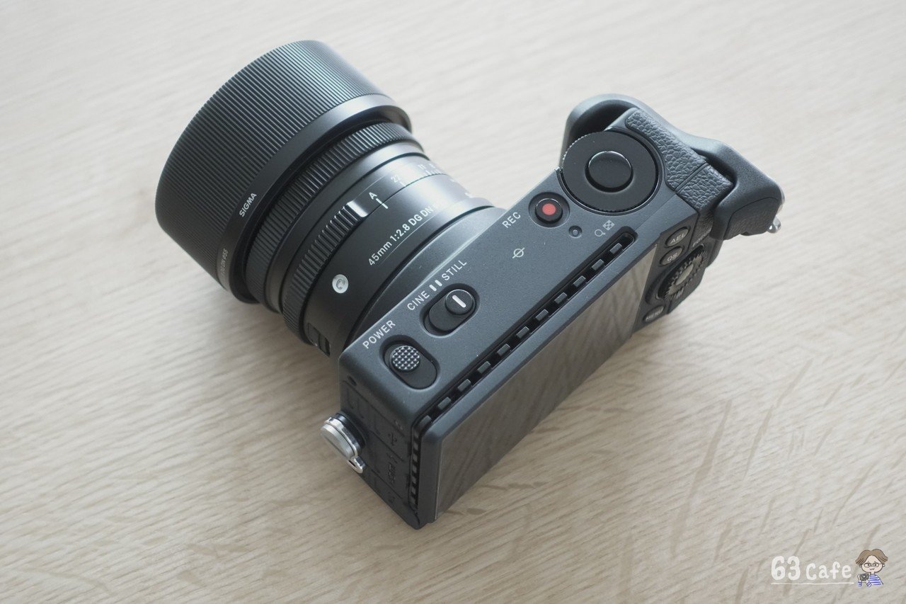 絶妙な距離感 SIGMA 45mm F2.8 DG DN｜hiromi63 / ZINEography