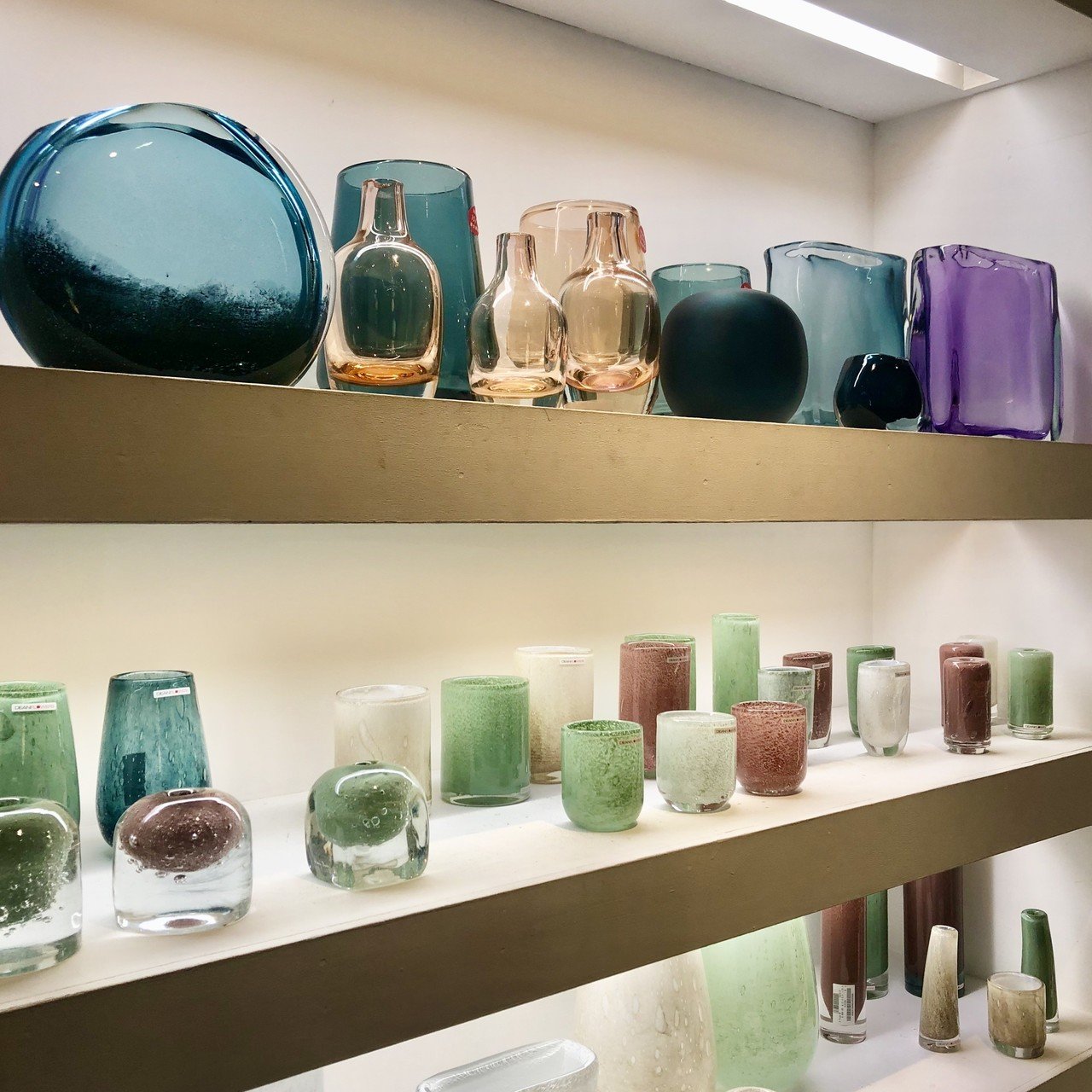 【新品】Henry Dean ガラス作品 花オタク、エリが行ってみた #4 花の相棒、愛情込めてつくられたガラス