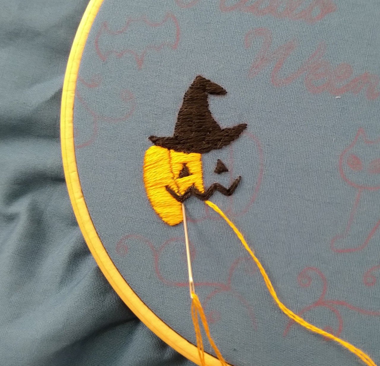 再販可能＊ふかふか刺繍スタイ＊Jack-o'-Lantern＊ 越品】五泉之田中刺繍 花柄オーガニックコットンショート