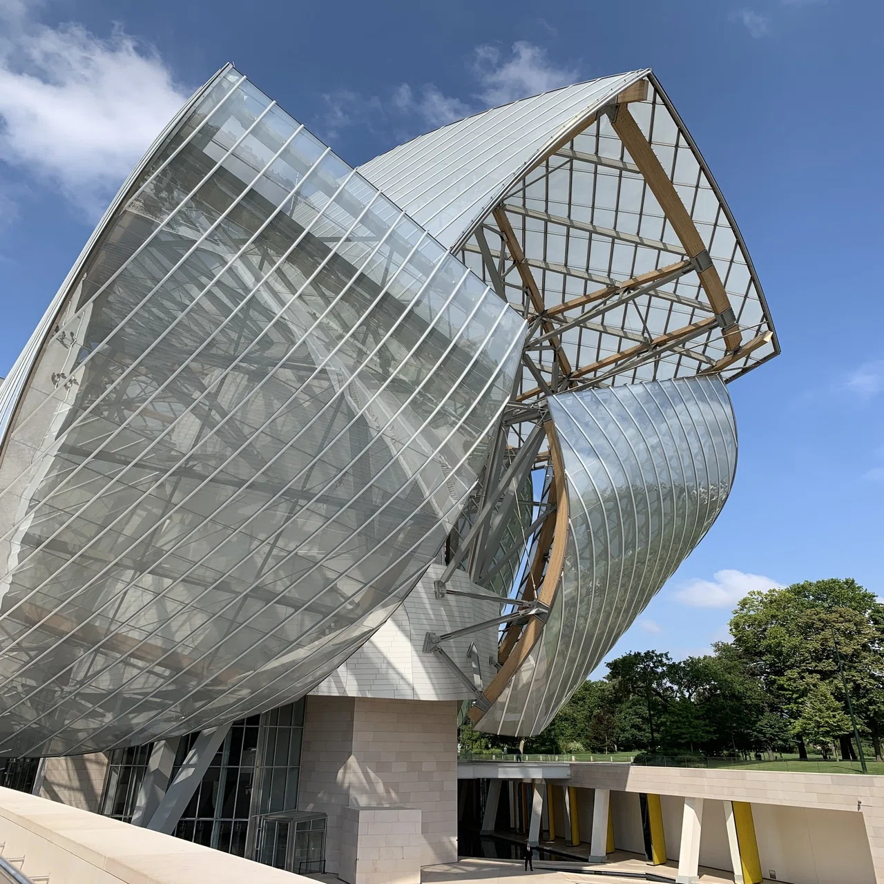 Fondation Louis Vuitton(フォンダシオン ルイ・ヴィトン)【パリ16区 