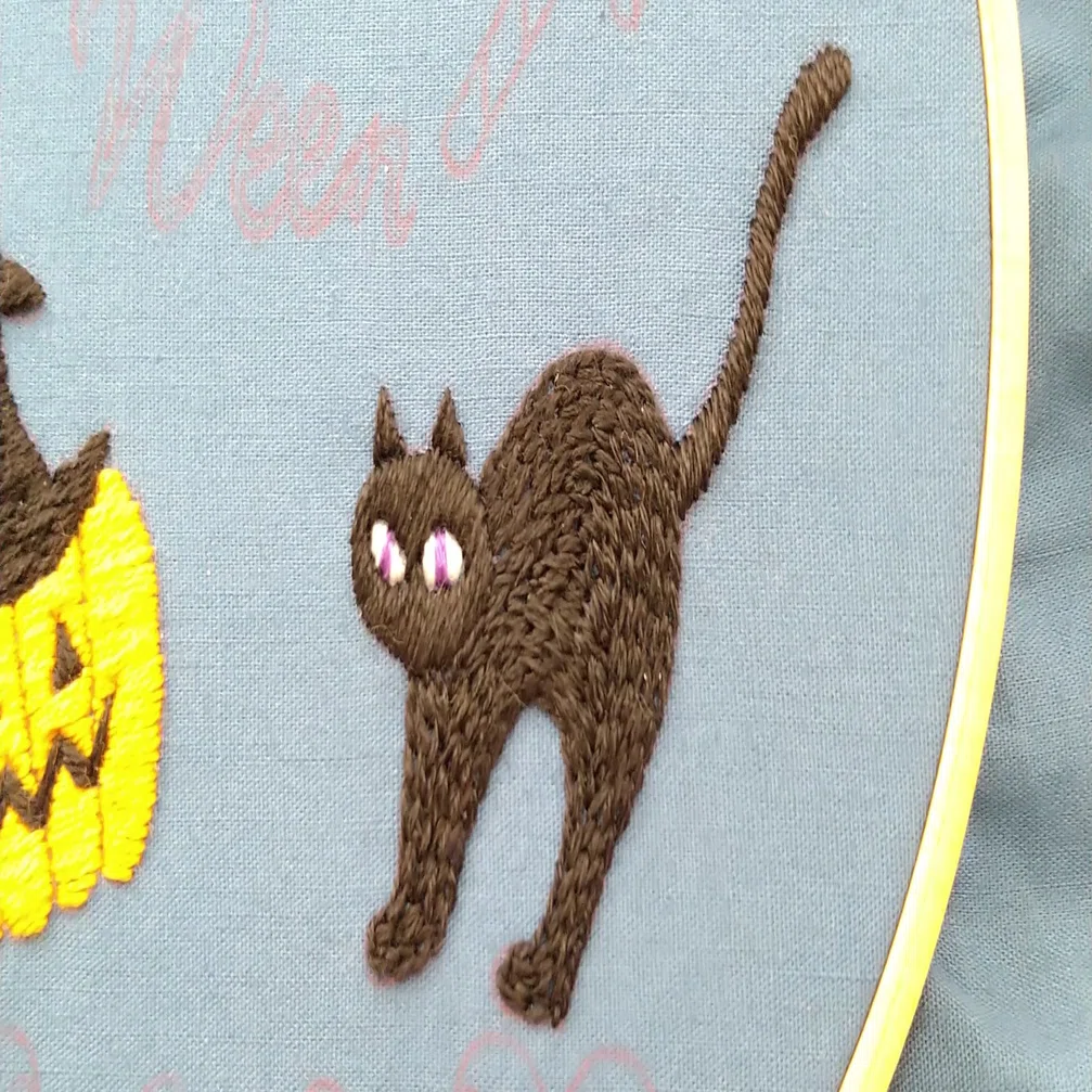 ハロウィンの刺繍図案* ステップ3 〜黒ネコの刺繍〜｜Apostrophe+s 