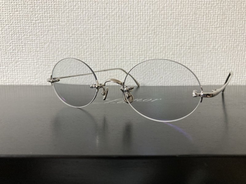 銀無垢の眼鏡 狂気じみた好事家の日常 Note 銀無垢の眼鏡 狂気じみた好事家の日常 Note