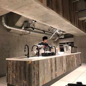 菅総理大臣 なで肩男が生きやすい世の中にしてください Tepe Note