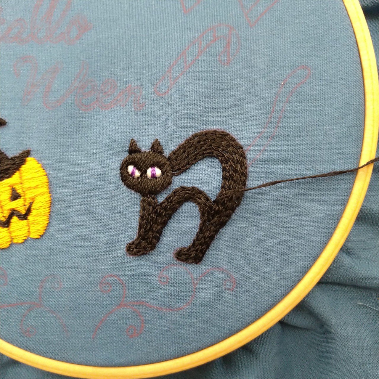 ハロウィンの刺繍図案* ステップ3 〜黒ネコの刺繍〜｜Apostrophe+s