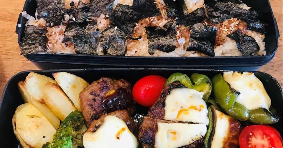 高校生息子のお弁当 今日はチーズハンバーグと肉詰めピーマン 川ノ森千都子 かんたん料理と家族と旅とアートが好き Note