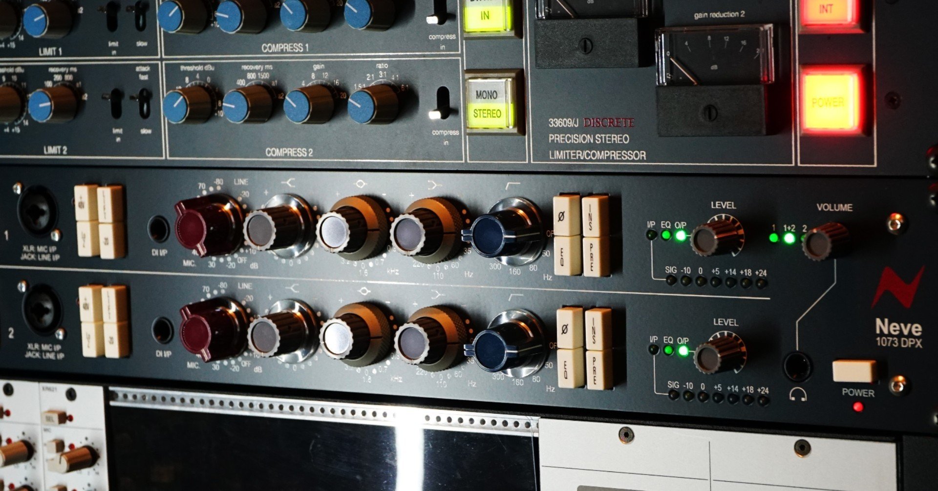 AMS NEVE 1073DPX|成田玲 (Rei Narita) AMS NEVE 1073DPX|成田玲 (Rei Narita)