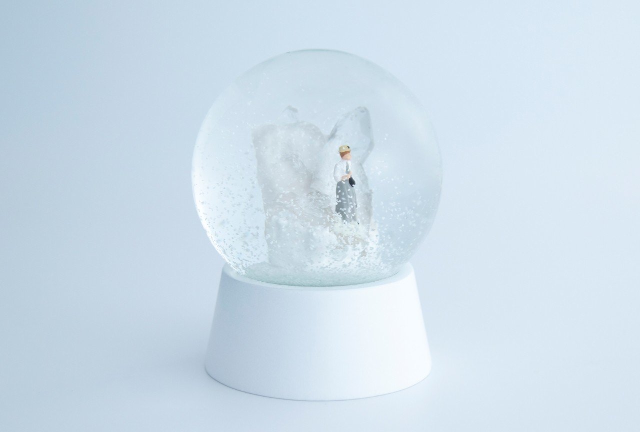 鉱物スノードームのひみつ 時計荘 Note