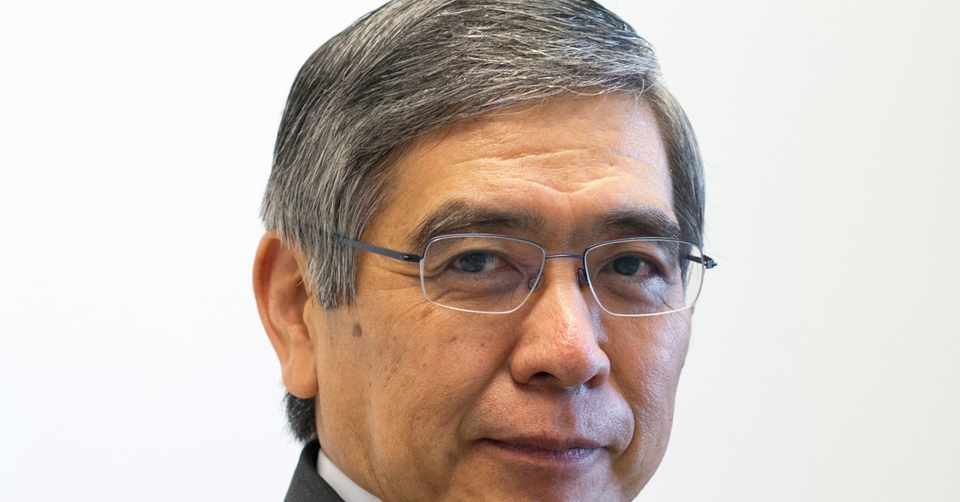 黒田総裁 菅政権と しっかり連携 任期 全うする 日銀の黒田東彦総裁 は17日 金融政策決定会合後に記者会見し 前日に発足した菅義偉内閣について 政府と中央銀行は十分意思疎通を図る必要がある とした 風見鶏 Note