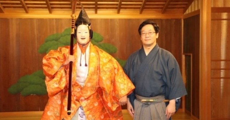 能装束一枚一枚が大きな存在として身に重なる。【能楽 装束】
Each Noh costume is a big presence.
