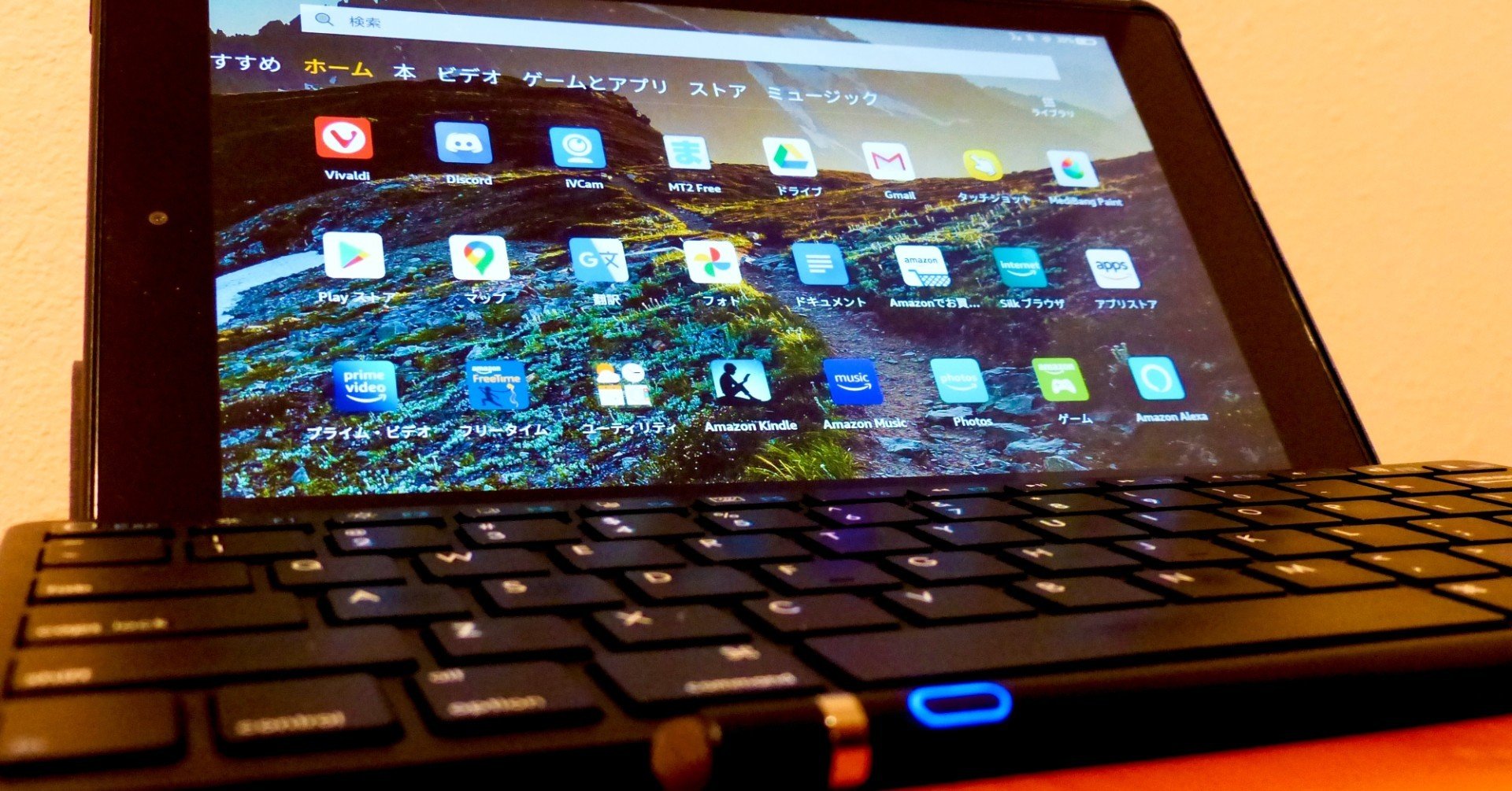 iPad（第10世代、64GB）＋おまけ（フィルム一枚、ケース（傷あり）つき）