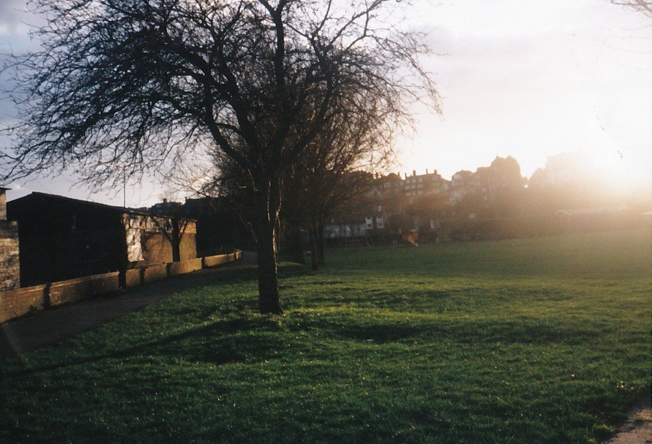 ロンドンで金縛り Elia Note