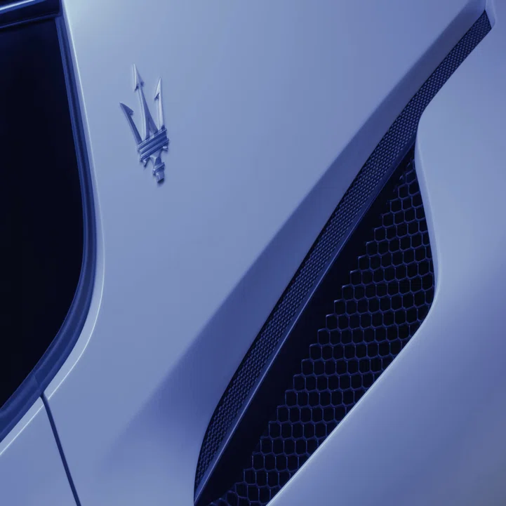 Maserati ｜ NEWエンブレム発表｜b.labo