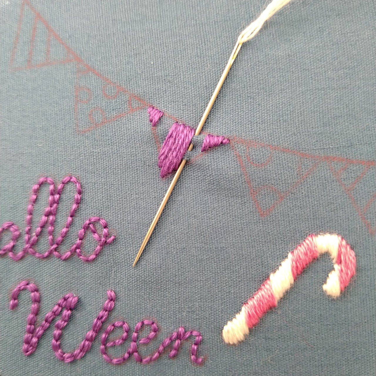 ハロウィンの刺繍図案* ステップ6 〜三角旗の刺繍〜｜Apostrophe