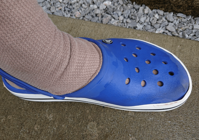 生活の気づき 知恵 Series クロックス サンダルの熱縮みを戻す方法 伊達 英紗 Date Eisa Note