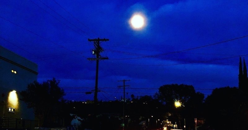 満月の夜は、"一千億人分の一"の孤独と奇跡をかみしめて