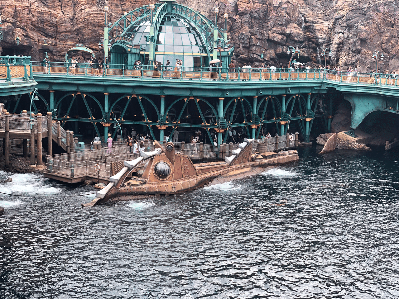 雑記 ディズニー旅行記 Part ミッキーたちにごあいさつ え ネモ船長もgotoってマジ 9 21 きむ Note