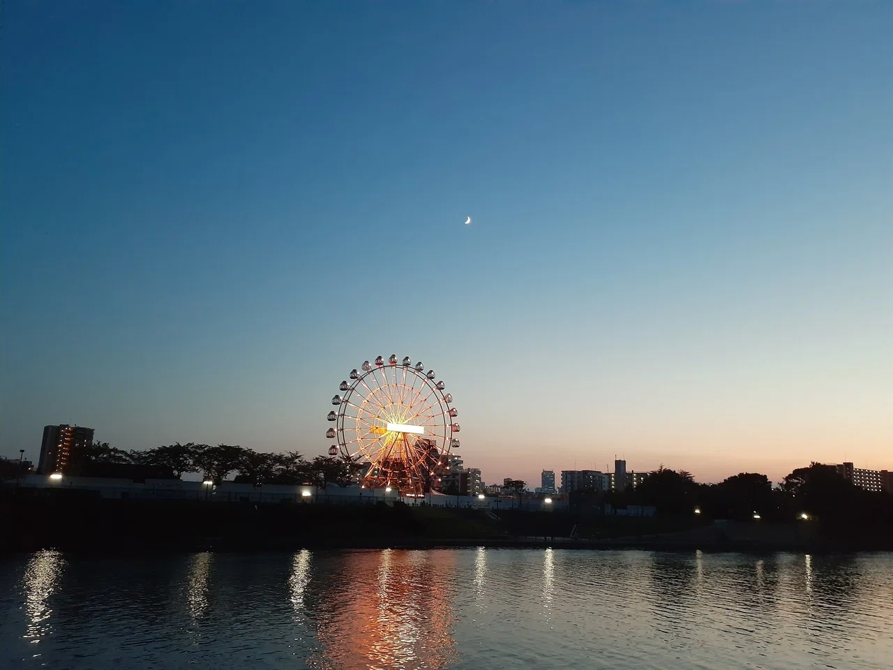 荒川遊園観覧車ライトアップ Cielo Note