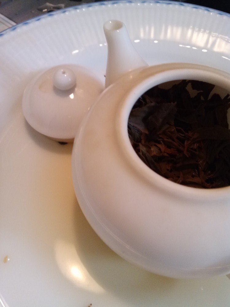 紅茶を台湾の茶器でいれる。
ポットでなくても美味しくいれられます。