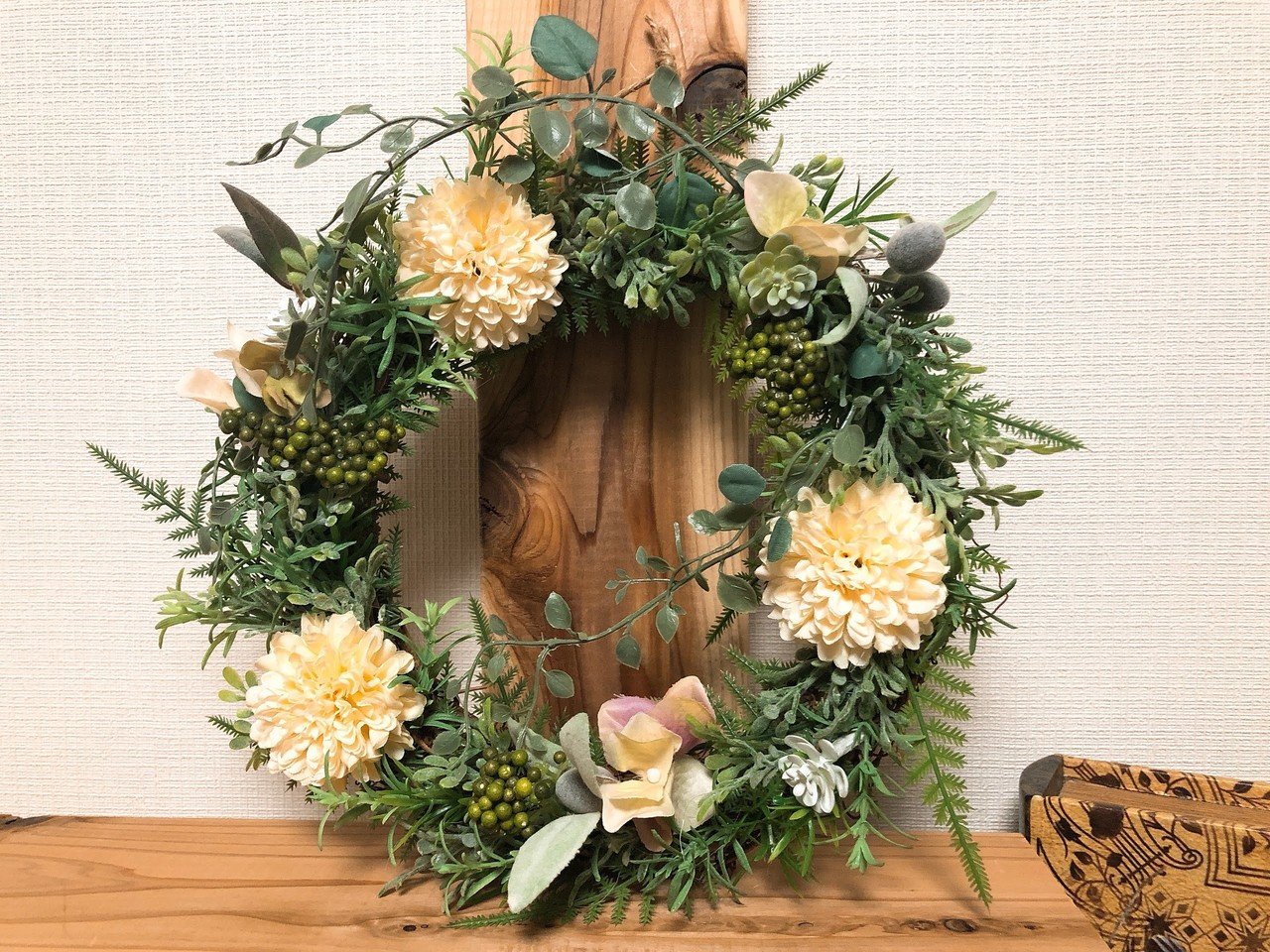 マムとグリーンのナチュラルリース Miho Florist Colorist Note