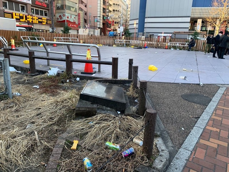 高田馬場 ロータリー 6076 高田馬場 ロータリー 女