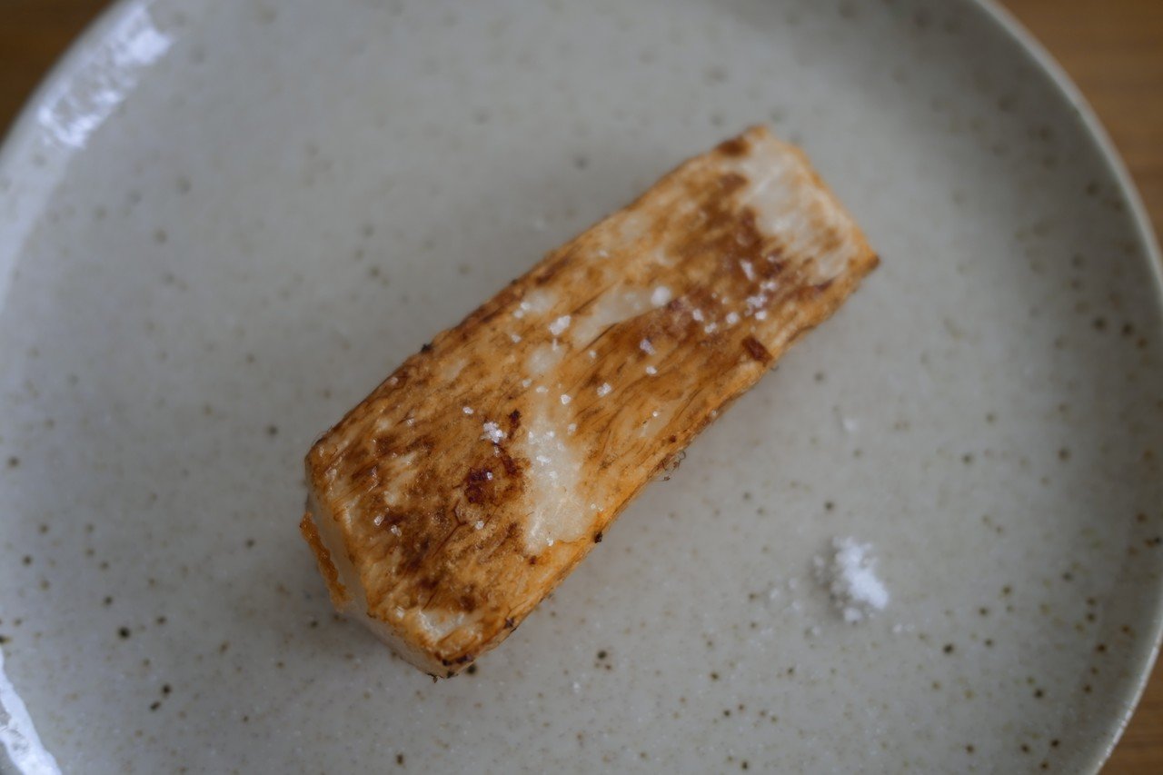 ポークリエットを添えた長芋のステーキの作り方 樋口直哉 Travelingfoodlab Note ポークリエットを添えた長芋のステーキの作り方 樋口直哉 Travelingfoodlab Note