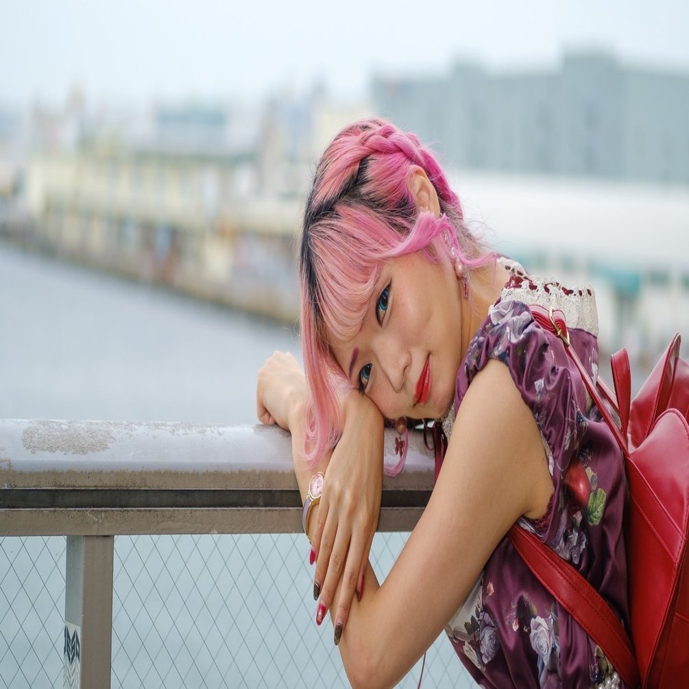 写真作例 アイドル兼ダーツプロの牧野百花さんをお台場でポートレート撮影した Shin5 Note