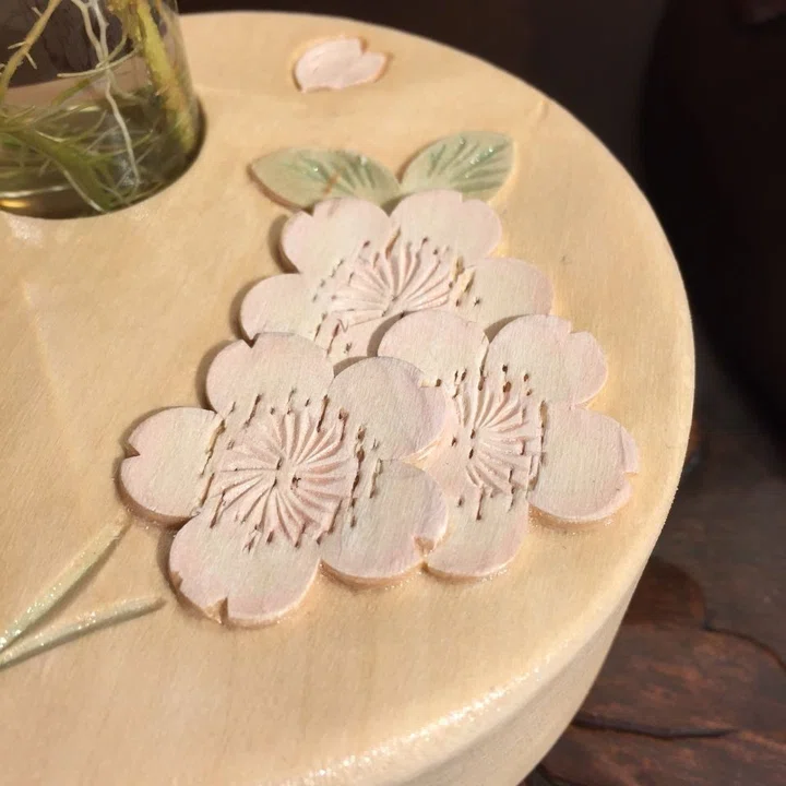 ☆極上の逸品 伝統工芸 軽井沢彫り☆桜彫刻 透かし彫り 鏡台☆○