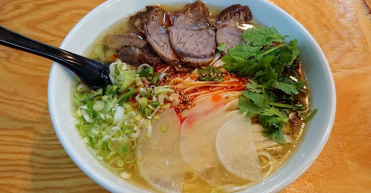 東新宿に蘭州牛肉麺の店ができたよ 四川系の激辛メニューも充実 東新宿 蘭州牛肉麺 9 13open じょいっこ Note