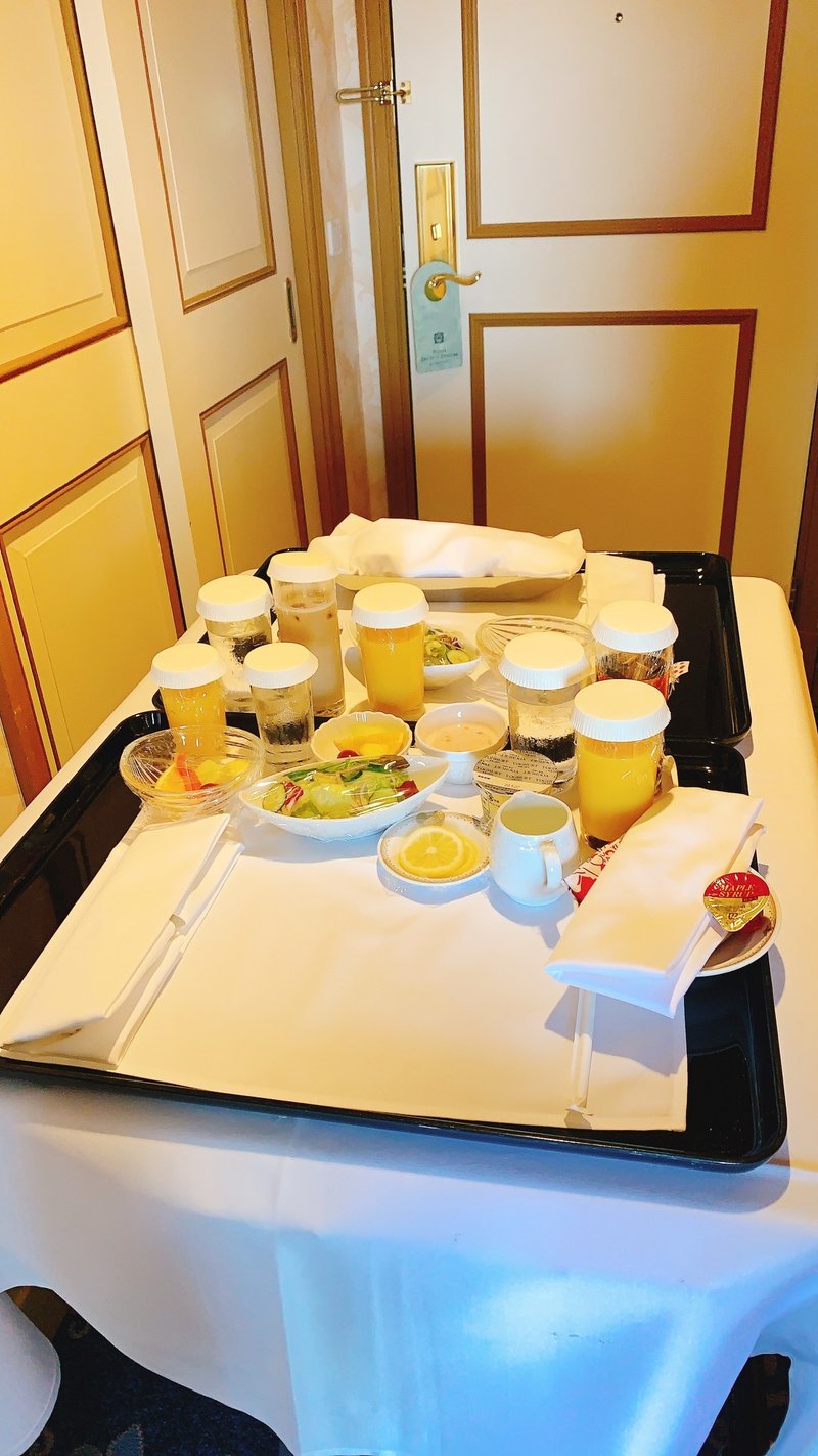 バースデー旅行vol 10 朝からミッキーのサプライズ電話に感動 テラスで食べる優雅なモーニング イヴん家のディズニー旅記録 Note