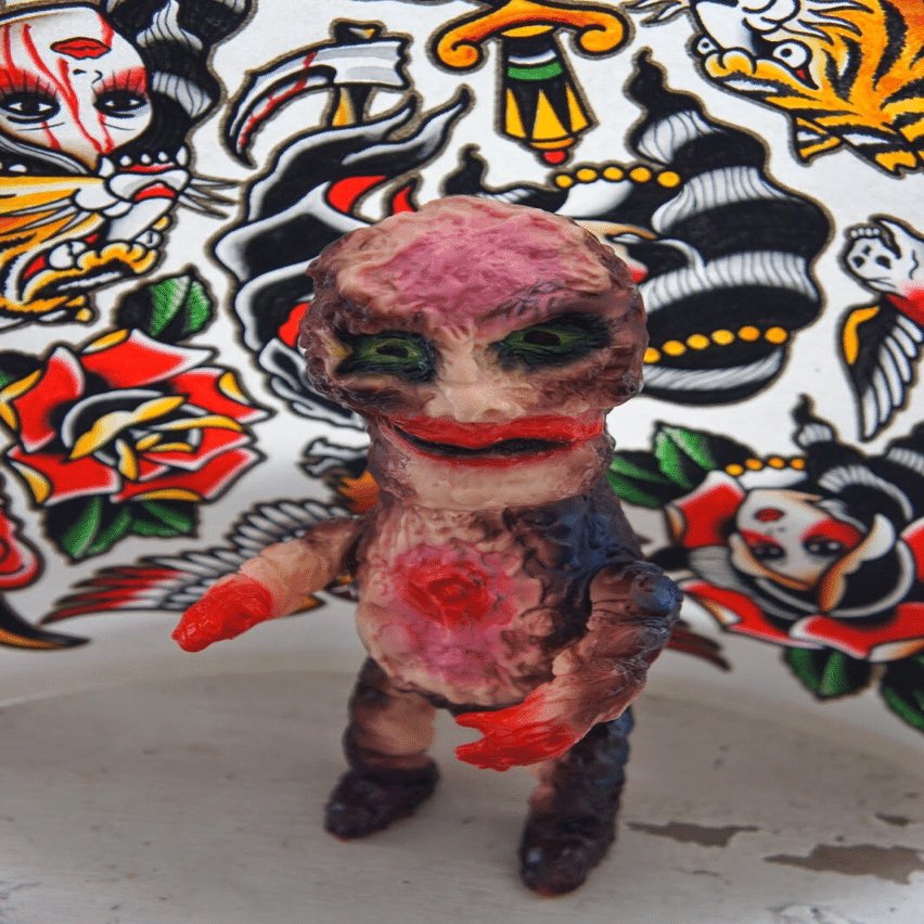 カナダからソフビ販売〜世界各地でのエキシビジョン〜現在まで